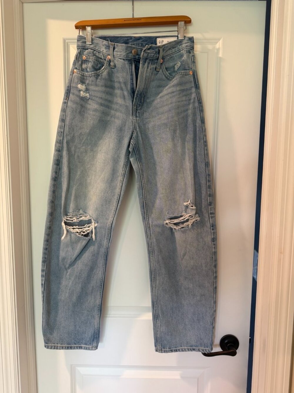 GAP Size 25 High Rise Baggy Barrel Jeans Light Wash Distressed